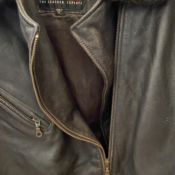 WILSONS Vintage Brown Leather Coat with Faux Fur Collar, Size XL. - Picture 9 of 17